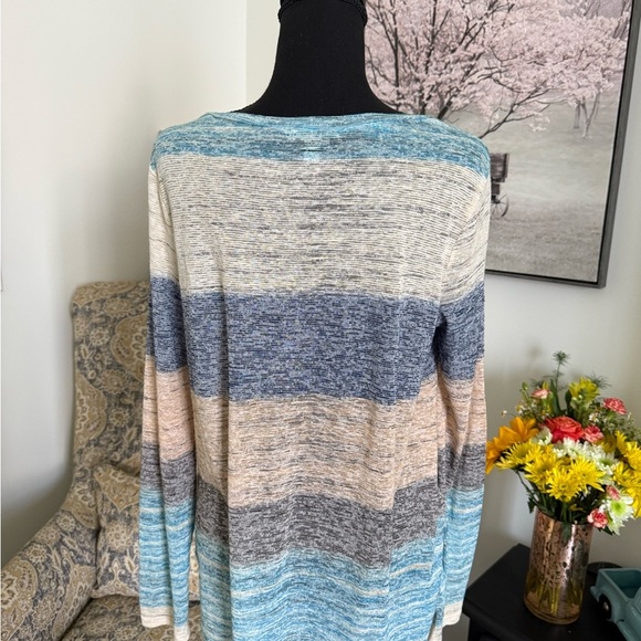 Ella Moss Cream and Blue Oversized Blouse - Picture 4 of 6